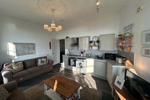 3 bed flat/apartment for rent in Perth Road, Dundee DD1