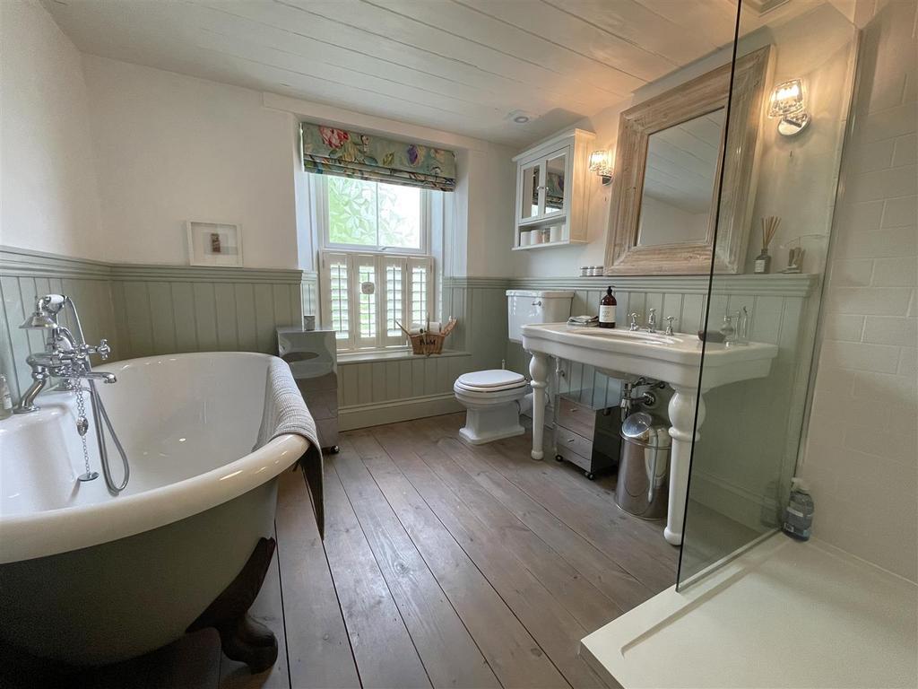 Bathroom.jpeg