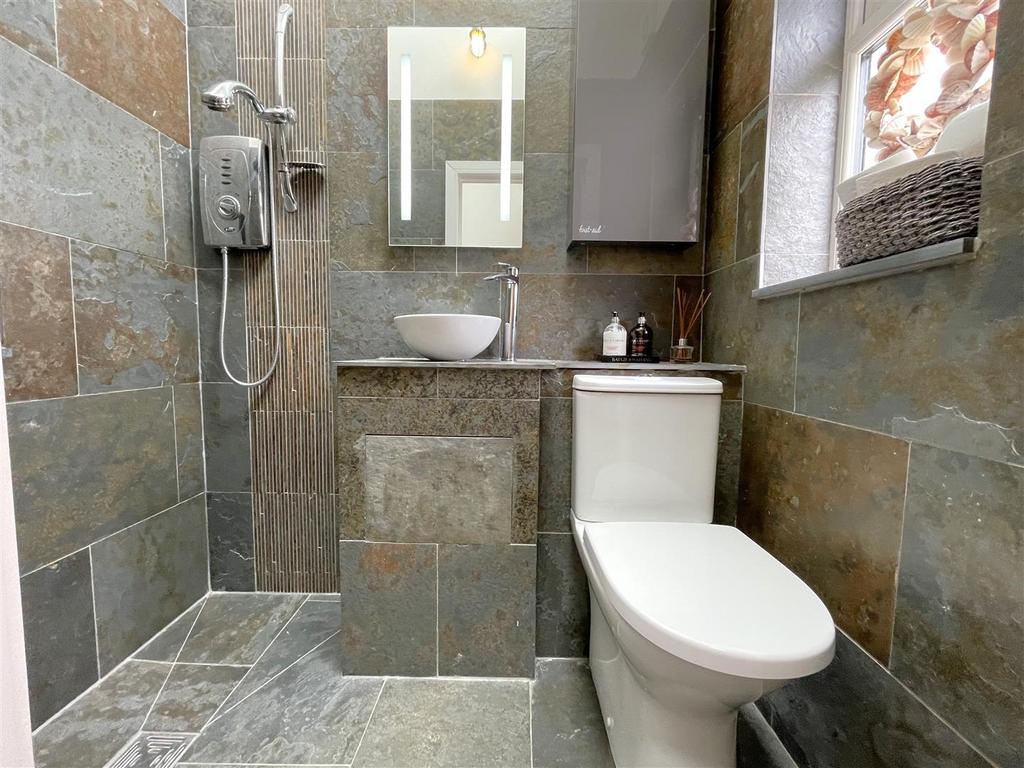 Shower room .jpeg