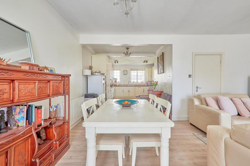 Sitting/Dining Area