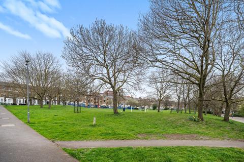 1 bedroom apartment for sale, Hillery Close, London