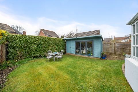 10 Stanley Close, Coulsdon, CR5 2LN
