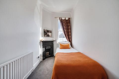 15 Faraday Road, London, W3 6JB