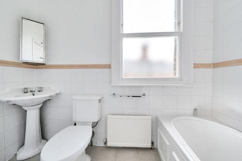 15 Faraday Road, London, W3 6JB