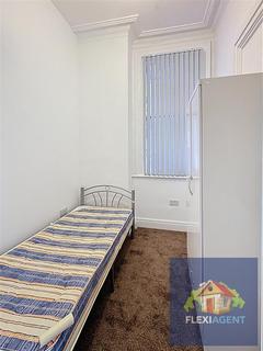 2 bedroom flat to rent, Lord Street, Southport PR8