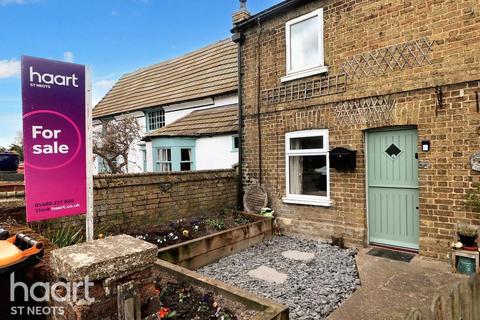 2 bedroom end of terrace house for sale, Great North Road, Bedford