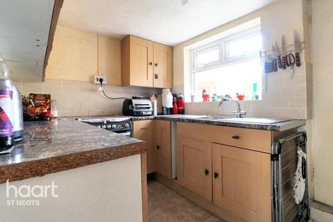 2 bedroom end of terrace house for sale, Great North Road, Bedford