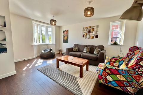 21 Arundel Drive, Grantham, NG31 8WN