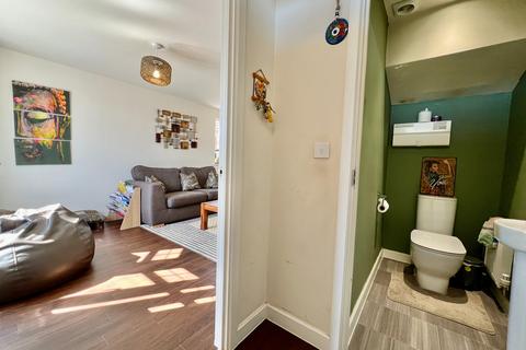 21 Arundel Drive, Grantham, NG31 8WN