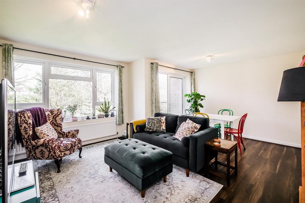 60 Malcolm Way-7 web.jpg