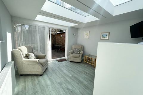 36 Dovedale Avenue, Shirley, Solihull, B90 2AP
