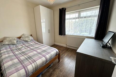 36 Dovedale Avenue, Shirley, Solihull, B90 2AP