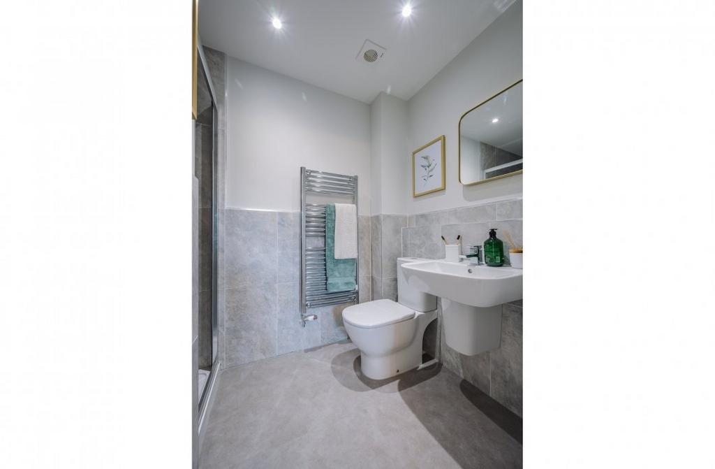 Ensuite - Healey - Dosthill Gate