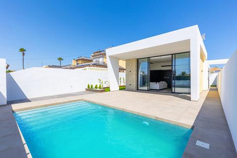 3 bedroom villa, Av. Angel Garcia Rogel