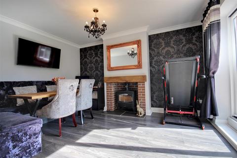 3 bedroom semi-detached house for sale, Southwood Road, Cottingham