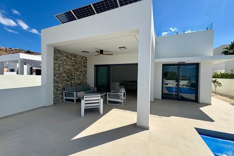 3 bedroom villa, Av. Alcalde Francisco González Fernández