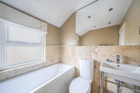 19 Ashmere Grove, London, SW2 5UH