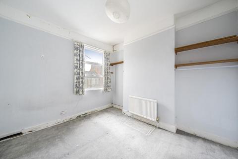 19 Ashmere Grove, London, SW2 5UH
