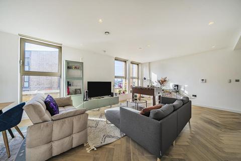 3 bedroom flat for sale, Oberman Road, Gladstone Park