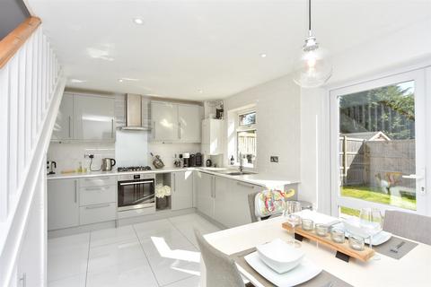 37 Apple Close, Snodland, ME6 5JP