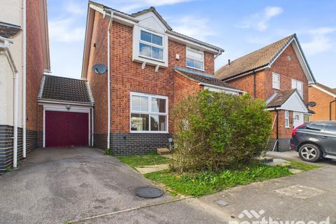 3 bedroom link detached house for sale