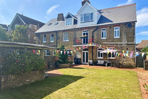5 bedroom semi-detached house for sale, Westgate Bay Avenue, Westgate-on-Sea
