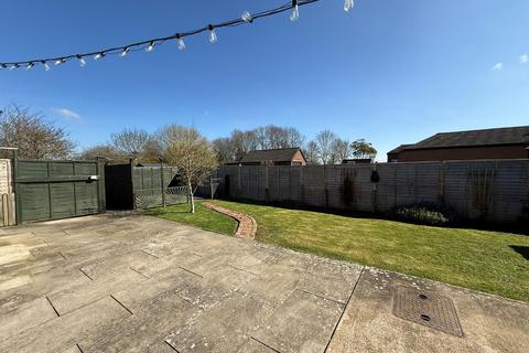 2 bedroom detached bungalow for sale, Bedford Road, Northampton NN7