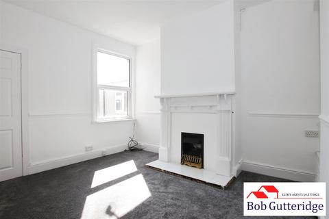 2 bedroom terraced house to rent, Watlands View, Porthill, Newcastle, Staffs