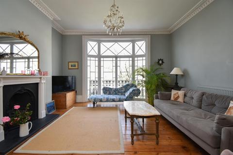 Wellington Square, Hastings