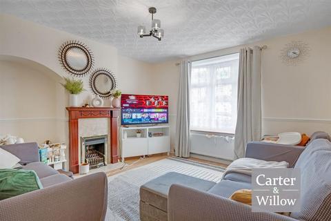 3 bedroom terraced house for sale, Lillechurch Road, Dagenham, Essex