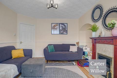 3 bedroom terraced house for sale, Lillechurch Road, Dagenham, Essex