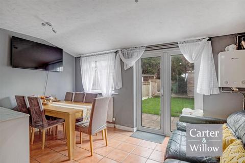 3 bedroom terraced house for sale, Lillechurch Road, Dagenham, Essex