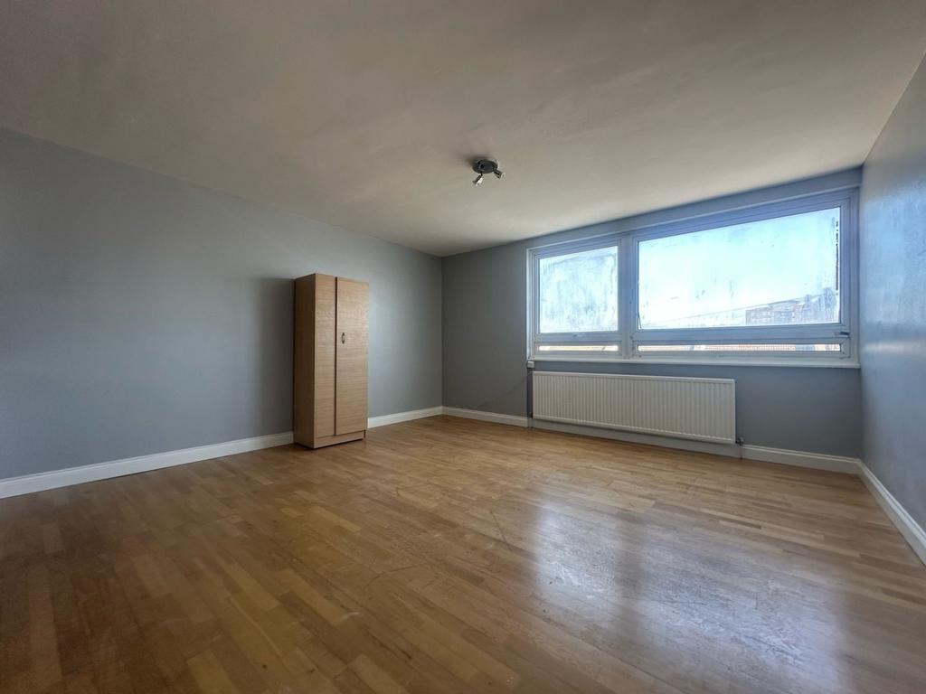 Reception/Bedroom