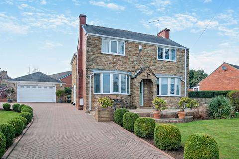 4 bedroom detached house for sale, Hillcrest Drive, Townville, Castleford, West Yorkshire, Wakefield