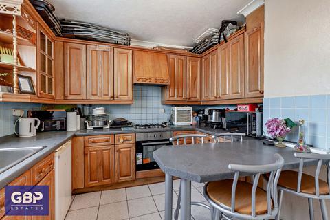 30 Preston Road, Harold Hill, Romford, RM3 7YU