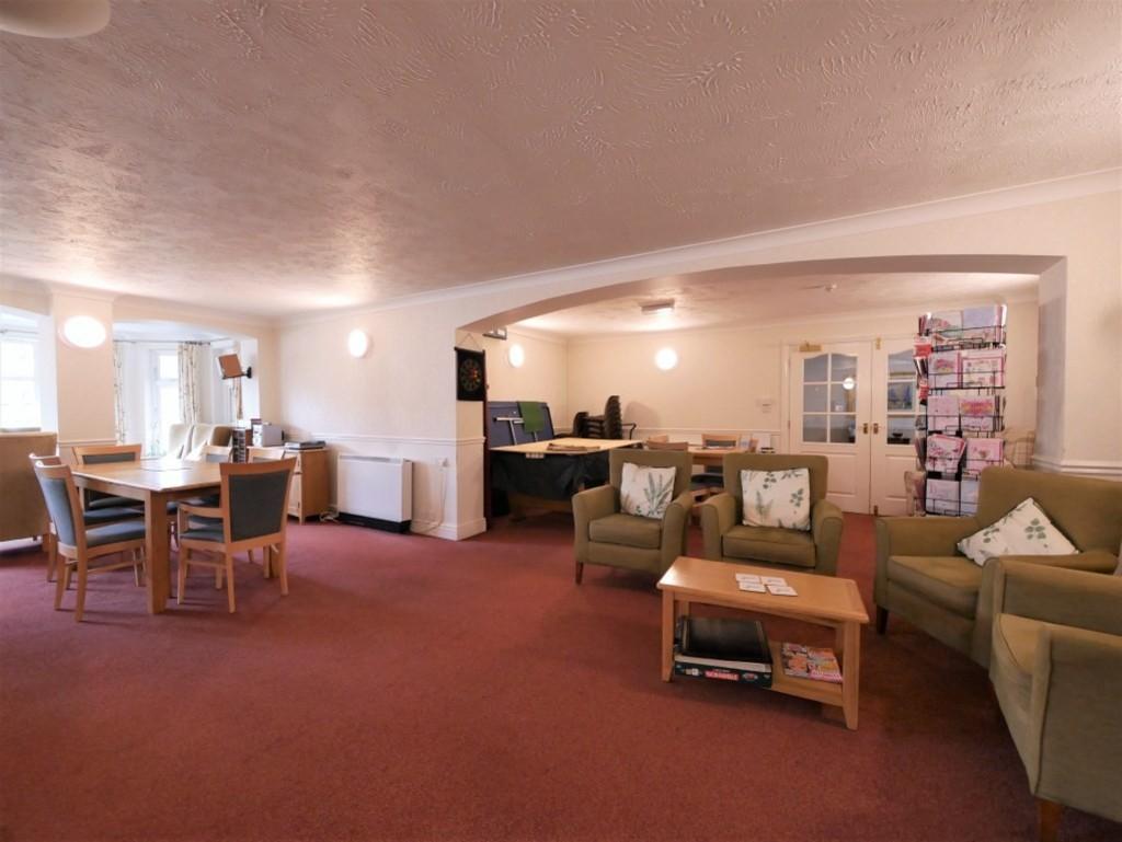 Resident's lounge3