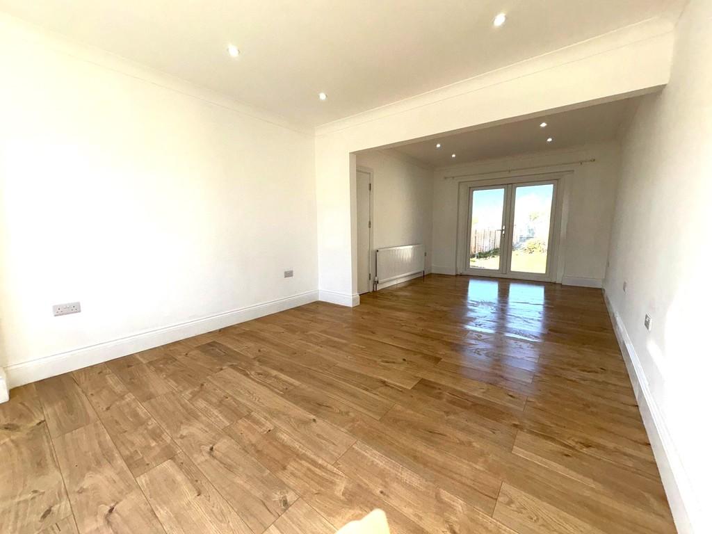 418 Eastcote Lane Rec