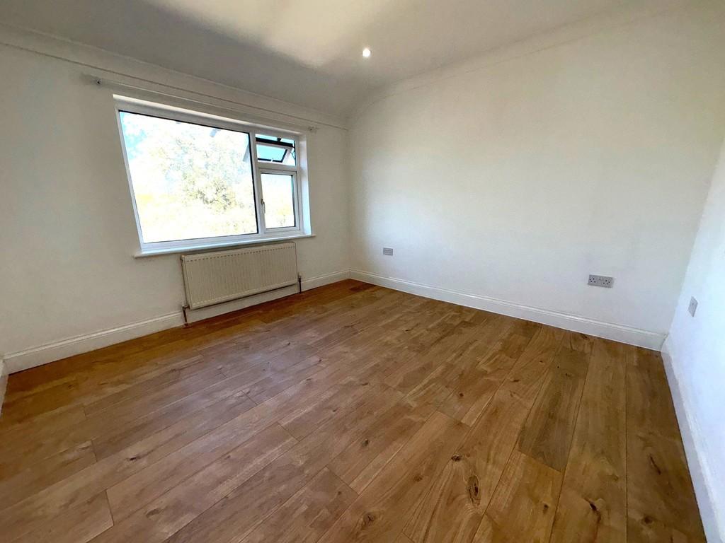 418 Eastcote Lane Bed2
