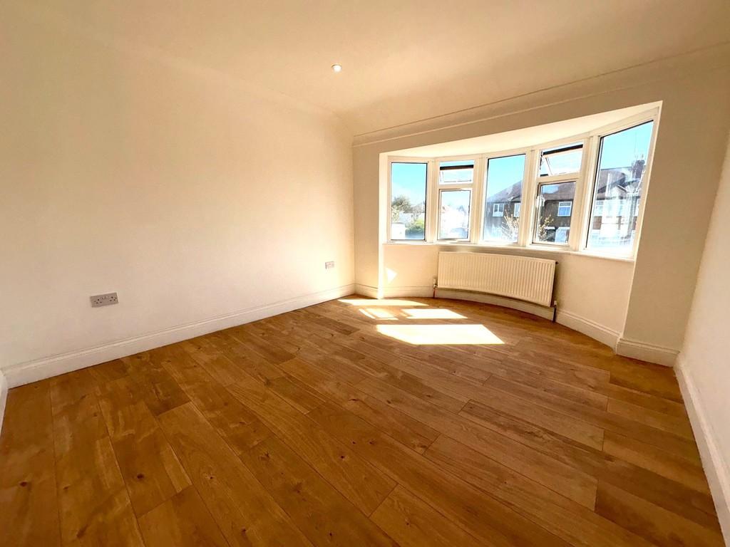 418 Eastcote Lane Bed1