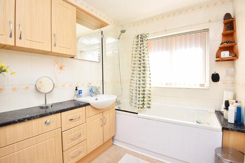 23 Almsford Road, Harrogate, HG2 8EQ
