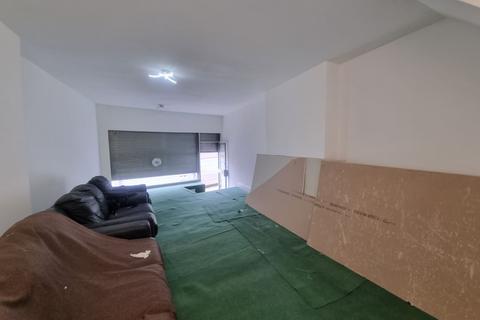 Shop to rent, Manchester Road, Bradford, BD5