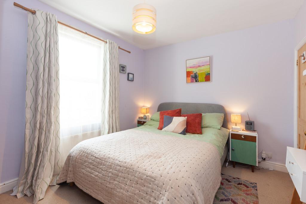 Bedroom 1- Angle 2