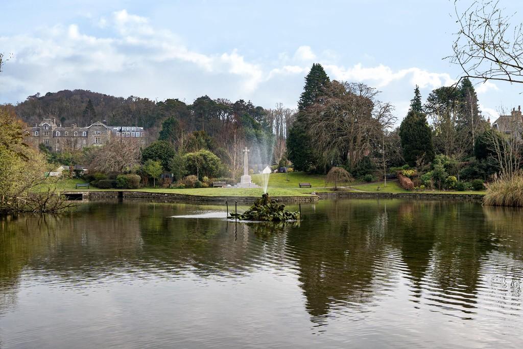 Ornamental Gardens/Duck Pond in Grange