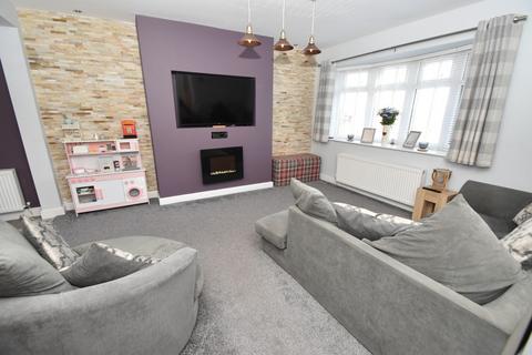 3 bedroom semi-detached house for sale, Ballater Close, East Stanley