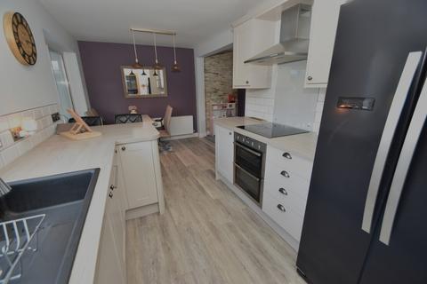 3 Ballater Close, Stanley, DH9 6UN