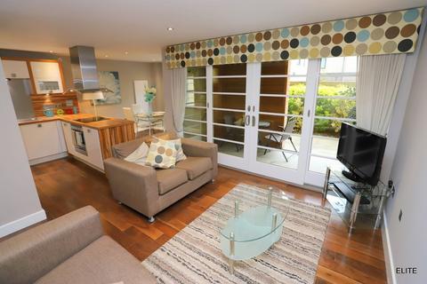 2 bedroom apartment to rent, River Court, Durham DH1