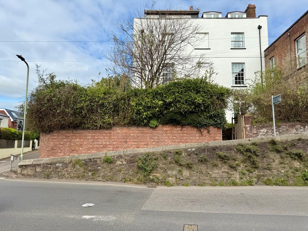 Outside york road side
