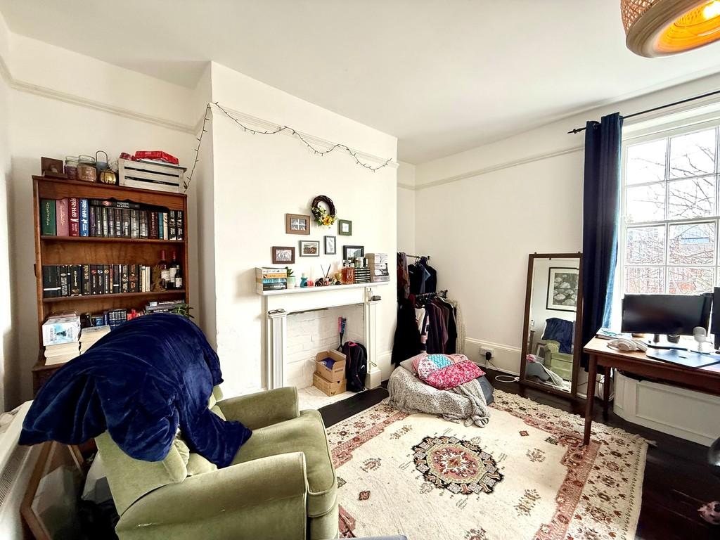 Living room 3