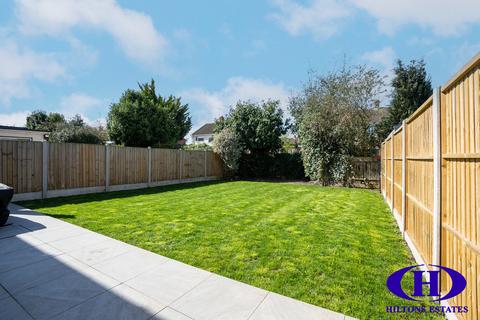 16 Bradshaw Close, Windsor, SL4 5PS