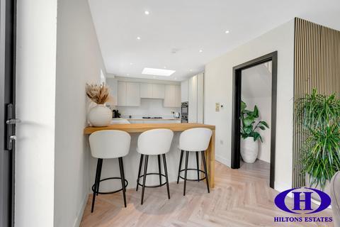 16 Bradshaw Close, Windsor, SL4 5PS